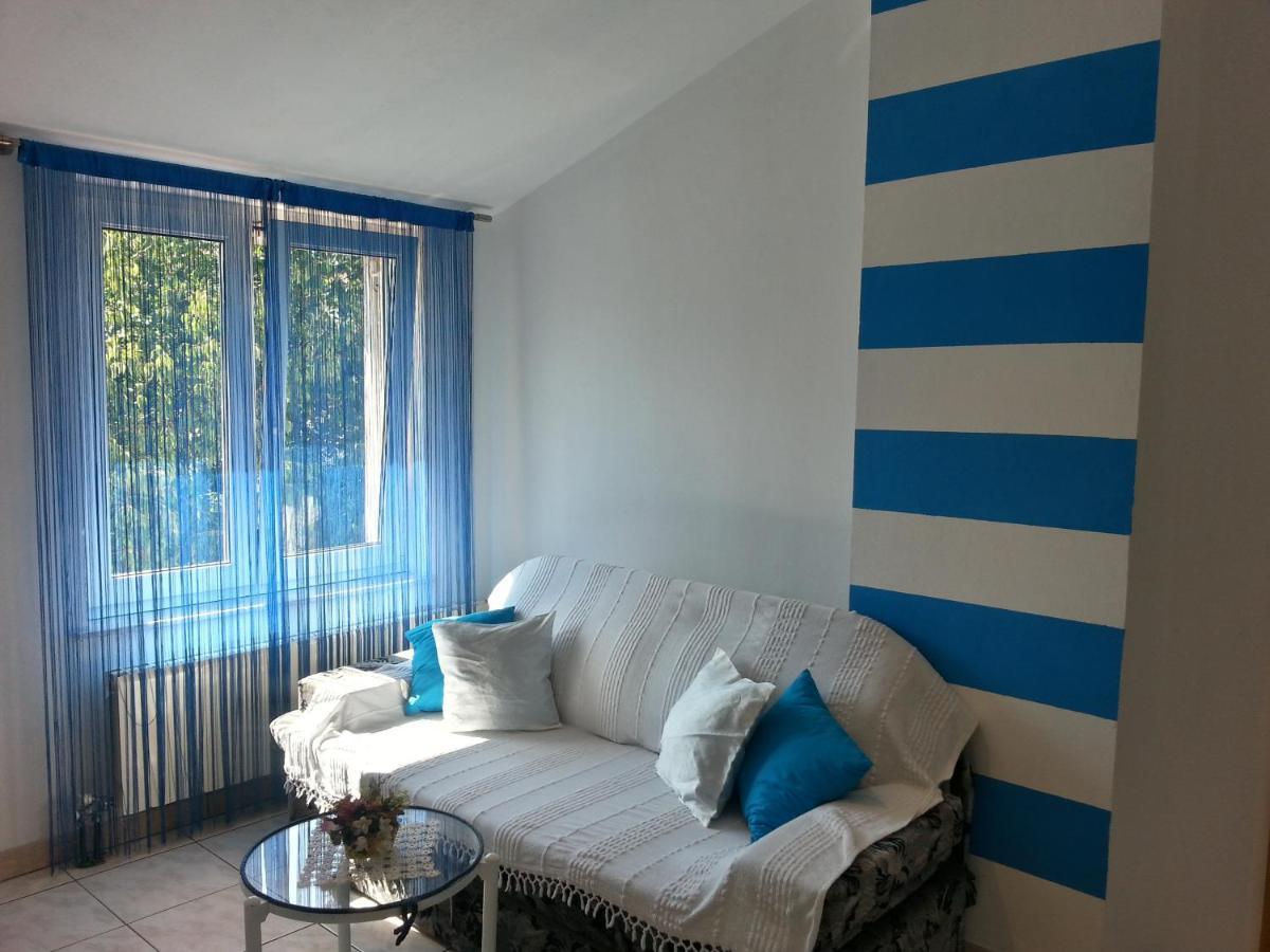 Apartmani Elena Malinska Zewnętrze zdjęcie
