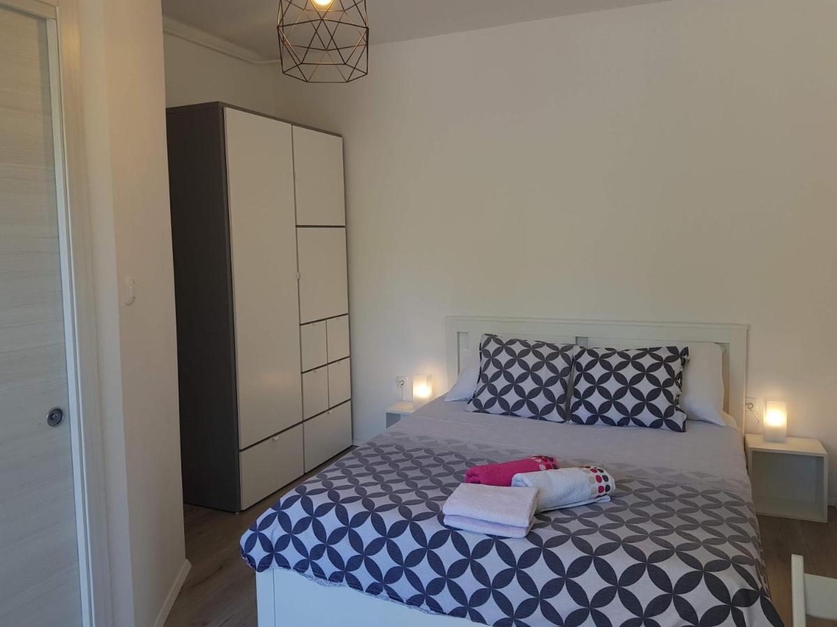 Apartmani Elena Malinska Zewnętrze zdjęcie