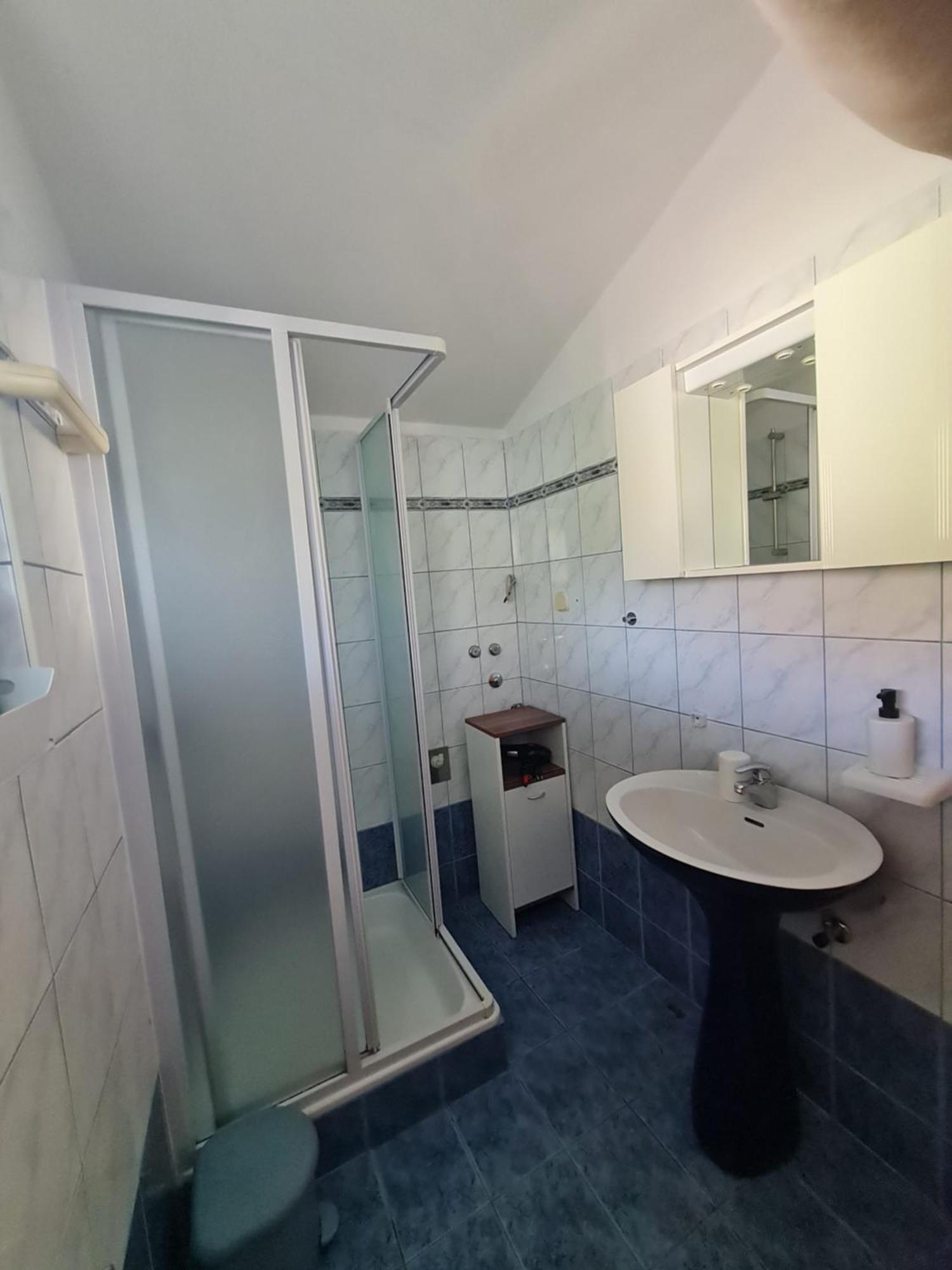Apartmani Elena Malinska Pokój zdjęcie